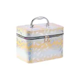 Бежевый градиентный принт с перьями