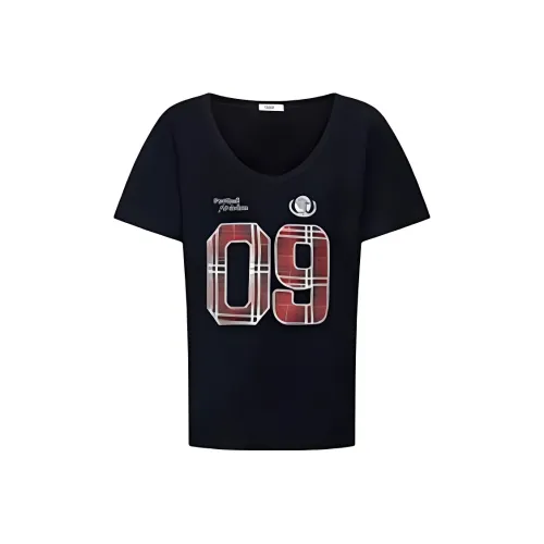 SLEEP AT 11 Стандартная T-рубашка Женская