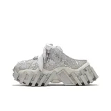 Серебристо-серый