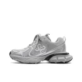 Серебристый