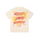 Светлый бежево-абрикосовый.