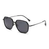 Матовая черная оправа с черно-серыми линзами