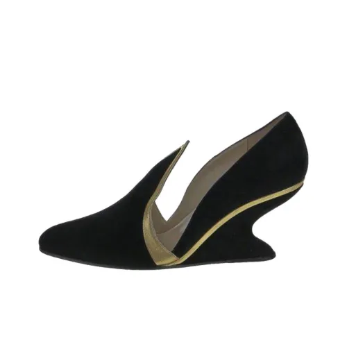 Ferragamo Клин-каблук Высокие каблуки 9 см Женские Черный