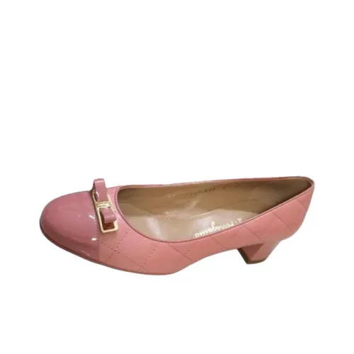 Ferragamo Высокие каблуки Женские