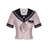 Розовый с короткими рукавами (включает галстук-бабочку и аксессуары)