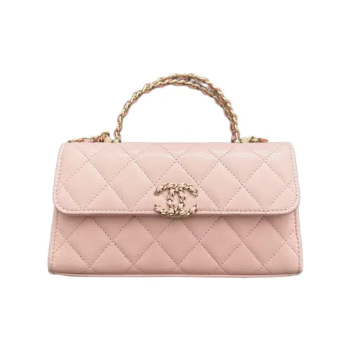 CHANEL С рельефом Тисненый Блестящий Телячья кожа Сумка через плечо Сумка Женская Светло-розовая