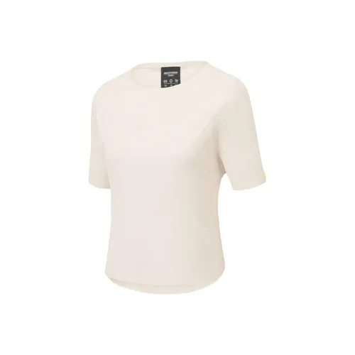 Skechers Т-рубашка с оборванным рукавом женская гардения 01B4