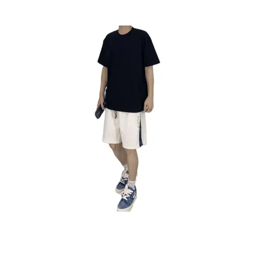 NEAR HERE Черная унисекс футболка