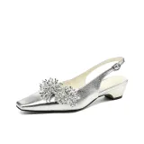 Серебристый