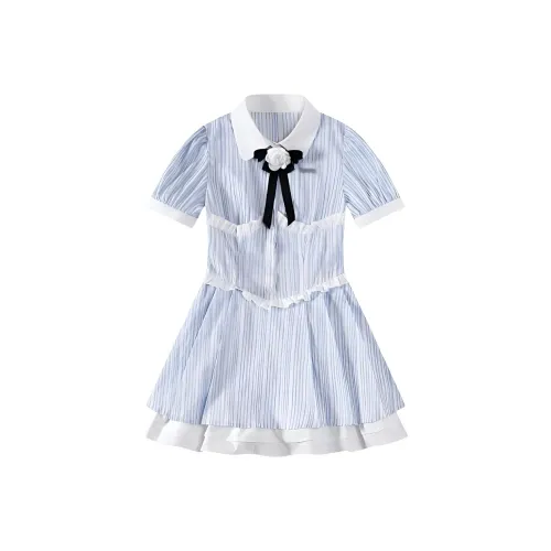 Женские короткие платья с синими и белыми полосами