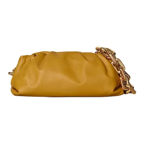 Bottega Veneta Клатч из коровьей кожи женский охра