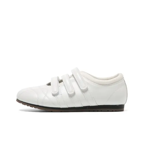 FOREVER 21 Туфли Мэри Джейн с плоской подошвой Женские Белые