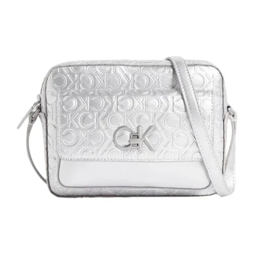 CK Calvin Klein Переработанный полиэстер Camera Сумка Сумка через плечо Сумка на плечо Женская серебряная
