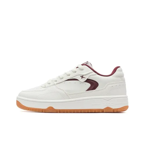 XTEP Износостойкий и Легкий Низкий Топ Скейтборд Кроссовки Мужские Белый Красный