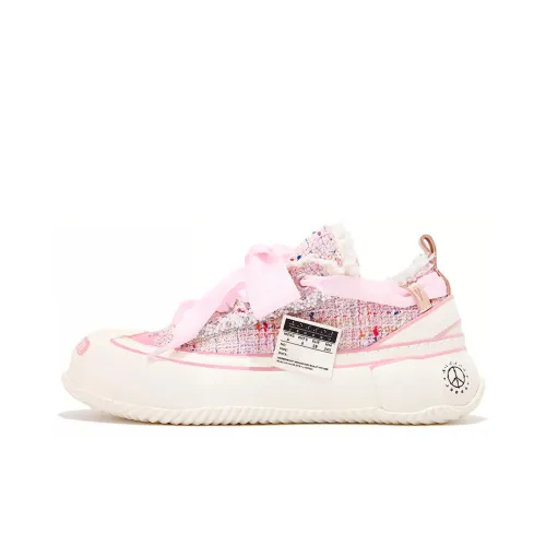 VESSEL Low Top Canvas Shoes Unisex Pink