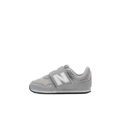 New Balance NB 323 Устойчивая к истиранию низкая обувь для малышей цвет серый для малышей и детей младшего возраста