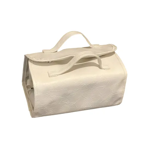 Gentle welcome Макияж и дорожные косметички для женщин