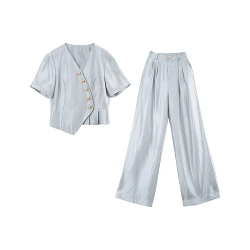 A paradise for awakening Повседневный костюм женский