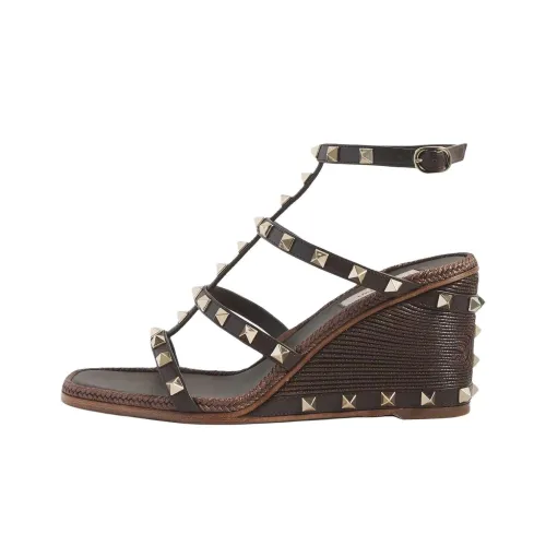 Valentino Garavani Rockstud Римские Сандалии 8 см Женские Темно-Коричневый
