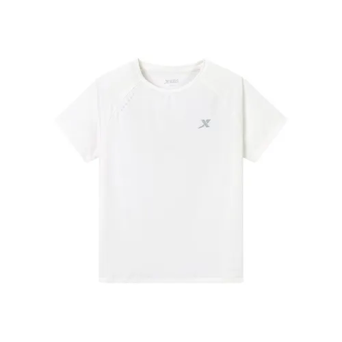 XTEP T-рубашка белый льняная ткань подростки