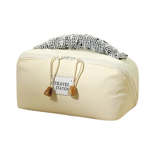 Gentle welcome Макияж и дорожные косметички для женщин