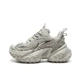 Светло-бежевый