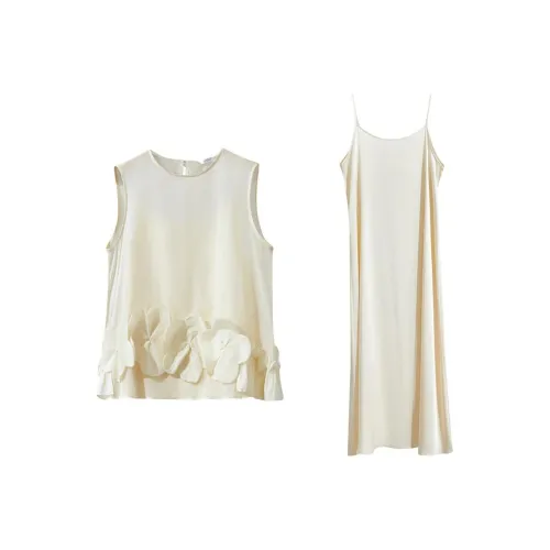 AMII Женские Комплекты с юбкой