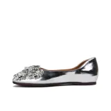 Серебристый