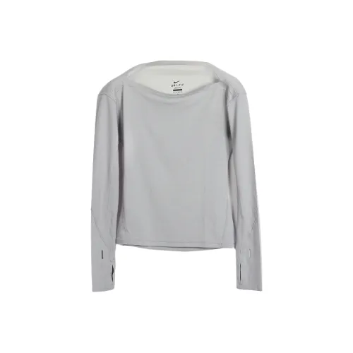 Nike Dri Fit T-Shirt Женская Серого цвета