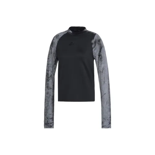 Nike одежда Черные Женские Футболки