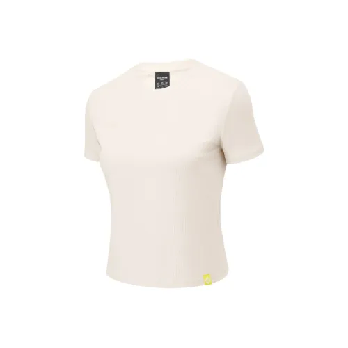 Skechers Freedom Series Стандартная T-рубашка Женская Гардения