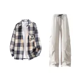 Темно-синий клетчатый топ + светло-серые штаны