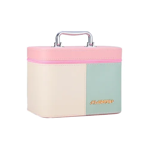 Gentle welcome Макияж и дорожные косметички для женщин