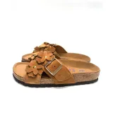 Brown Floral Slippers  
Коричневые цветочные тапочки