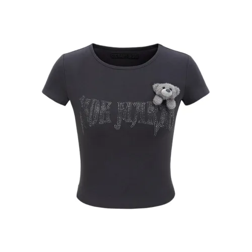 13 DEMARZO Стандартная T-рубашка Женская