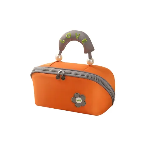 Gentle welcome Макияж и дорожные косметички для женщин