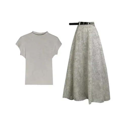 SKYA Женские Комплекты с юбкой