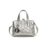 Серебристый