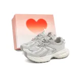 Серебристый