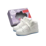 Белый и синий цвет