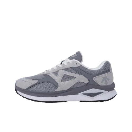 DESCENTE Cushrun Clash Slip-resistant Abrasion-resistant Low Top Casual Shoes Unisex Gray DESCENTE Cushrun Clash Противоскользящий Аbrasion-resistant Низкий Топ Повседневная Обувь Унисекс Серый