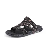 Коричневый