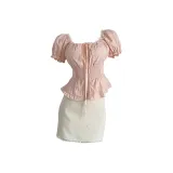 Розовый с бежевой юбкой