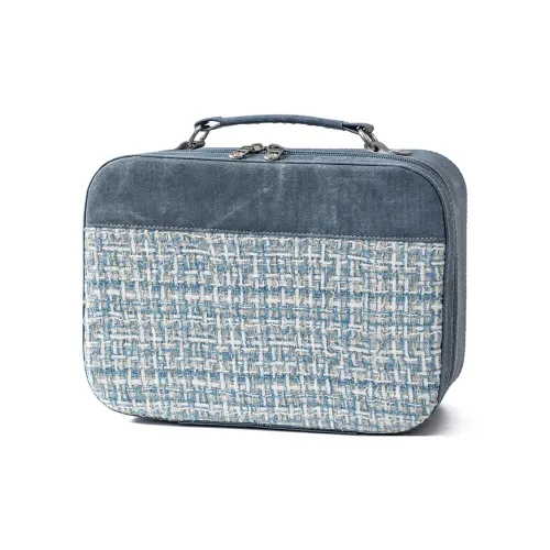 Gentle welcome Макияж и дорожные косметички для женщин