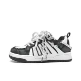 Яркий черный