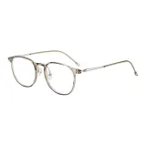 Дерево серо-зеленого цвета