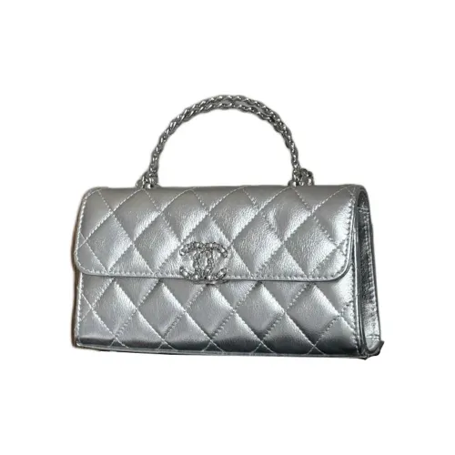 CHANEL Телячья кожа Сумка через плечо Женская серебряная
