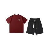 Бордовый (Бордовый топ + черные шорты)