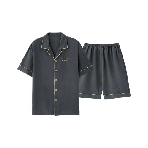 Удобный и освежающий комплект пижам для мужчин