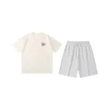 Абрикосовый топ + серые шорты